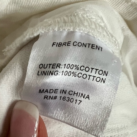 NWOT Princess Polly Pawley white denim cargo pants. - Picture 11 of 11